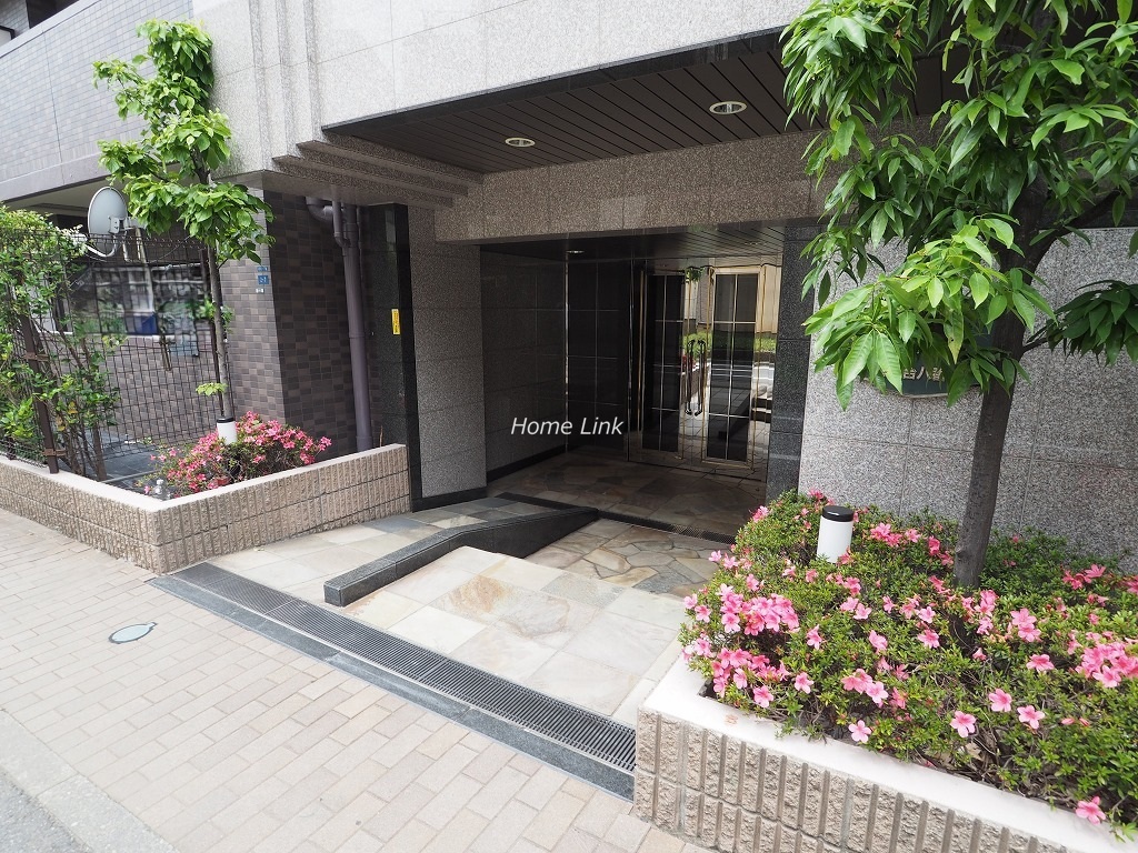 レーベンハイム常盤台八番館　エントランス